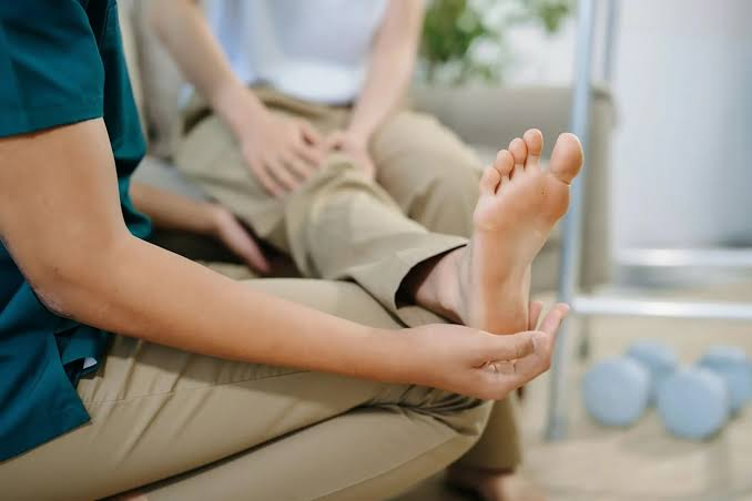 Foot Pain and Exercise — What Active Adults Often Get Wrong About Plantar Fasciitis, Achilles Tendinopathy, and Bunions
