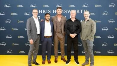 Chris Hemsworth and Carl Icahn